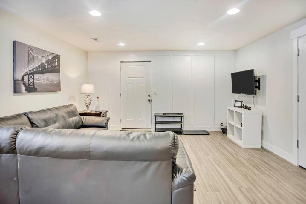 New Furnished 2Bd Apt! Great For Long Stays Vineyard Ngoại thất bức ảnh